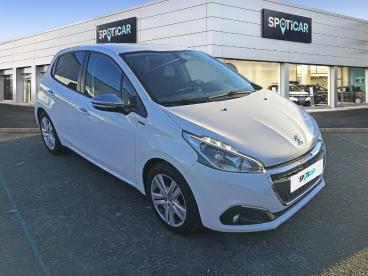 SPOTICAR Peugeot 208 1.2 Puretech 82ch E6.c Signature 5p Occasion - Citadine Essence Blanc Banquise - Vernouillet - 1203777185_3