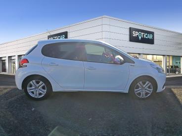 SPOTICAR Peugeot 208 1.2 Puretech 82ch E6.c Signature 5p Occasion - Citadine Essence Blanc Banquise - Vernouillet - 1203777185_4