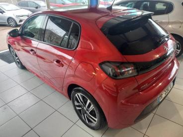 SPOTICAR Peugeot 208 1.2 Puretech 100ch S&s Allure Occasion - Citadine Essence Rouge Elixir - La Ciotat - 1203832758_3