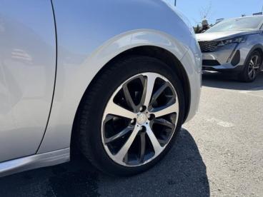 SPOTICAR Peugeot 208 1.2 Puretech 110ch Feline S&s 5p Occasion - Citadine Essence Gris Aluminium - Marseille - 1203961283_4