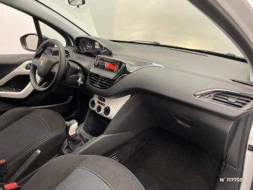 SPOTICAR Peugeot 208 1.2 Puretech 68ch Bvm5 Like Occasion - Citadine Essence Blanc - Mareuil Les Meaux - 1204111570_4