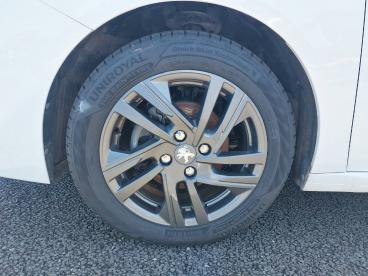 SPOTICAR Peugeot 208 Puretech 100 S&s Bvm6 Active Pack Occasion - Citadine Essence Blanc - Fontenay Le Comte - 1204134793_4