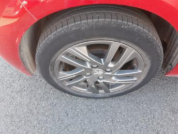 SPOTICAR Peugeot 208 Puretech 75 S&s Bvm5 Style Occasion - Citadine Essence Rouge - Villeneuve d'ascq - 1204157727_5