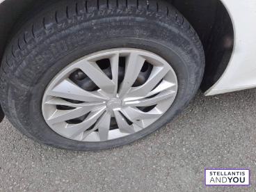 SPOTICAR Peugeot 208 Bluehdi 100 S&s Bvm6 Active Business R Occasion - Utilitaire Diesel Blanc - Villeneuve d'ascq - 1204157731_4