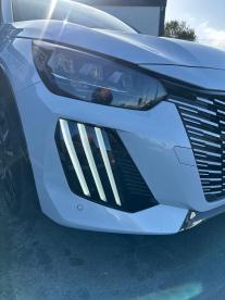 SPOTICAR Peugeot 208 Hybrid 145 Edcs6 Gt Occasion - Citadine Hybride Blanc - Chemille - 1204205561_5