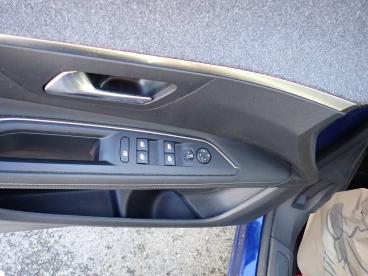 SPOTICAR Peugeot 3008 Puretech 130 S&s Allure Occasion - Suv-4x4 Essence Bleu - Villeparisis - 1203137147_4