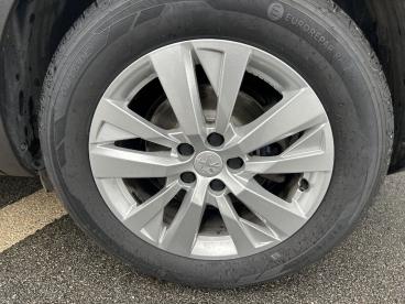 SPOTICAR Peugeot 3008 Bluehdi 130 S&s Style Occasion - Suv-4x4 Diesel Gris Clair - Loudeac - 1203745950_4