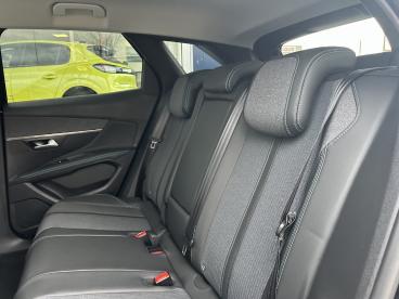SPOTICAR Peugeot 3008 Bluehdi 130 S&s Eat8 Allure Pack Occasion - Suv-4x4 Diesel Noir - Montbrison - 1203797356_5