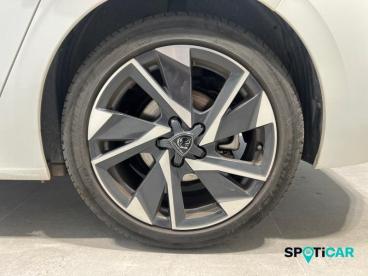 SPOTICAR Peugeot 308 1.2 Hybrid 136ch Allure E-dcs6 Occasion - Berline Hybride Blanc Okénite (m) - Henin beaumont - 1203770705_5