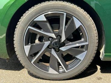 SPOTICAR Peugeot 308 1.2 Puretech 130ch S&s Allure Pack Eat8 Occasion - Berline Essence Vert Olivine (m) - Hoenheim - 1204093098_5