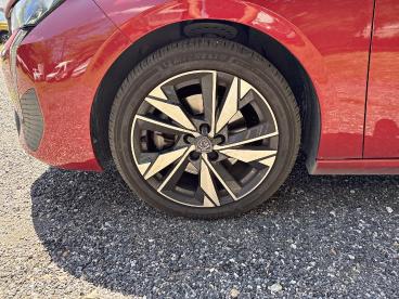 SPOTICAR Peugeot 308 Sw Puretech 130ch S&s Bvm6 Allure Occasion - Break Essence Rouge - Pessac - 1204094855_4