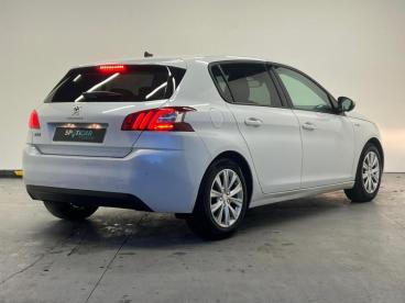 SPOTICAR Peugeot 308 1.2 Puretech 110ch Style S&s 5p Occasion - Berline Essence Blanc Banquise - Hoenheim - 1204110142_3