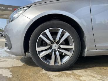 SPOTICAR Peugeot 308 1.5 Bluehdi 130ch S&s Allure Occasion - Berline Diesel Peinture Metallisee Gris Artense - Ghisonaccia - 1204163548_4