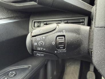SPOTICAR Peugeot 5008 Puretech 130 S&s Allure Occasion - Suv-4x4 Essence Noir - Chauvigny - 1204051753_4
