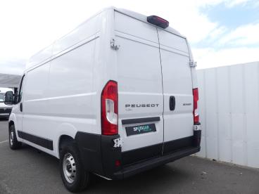 SPOTICAR Peugeot Boxer .2 140 Ch S&s 3.3t L2h2 Occasion - Utilitaire Diesel Blanc - Lezignan corbieres - 1203727485_3