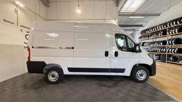 SPOTICAR Peugeot Boxer .2 140 Ch S&s 3.3t L2h2 Occasion -  Diesel Blanc - Aigues Mortes - 1204212086_4