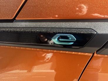 SPOTICAR Peugeot 2008 E-2008 Electrique Roadtrip Occasion - Suv-4x4 Electrique Orange - Machecoul - 1203493530_4