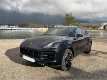 SPOTICAR Porsche Cayenne 3.0 V6 462ch E-hybrid Occasion - Suv-4x4 Hybride Rechargeable Noir Intense - Arles - 1203930274_1