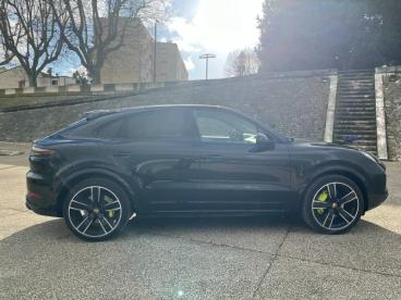 SPOTICAR Porsche Cayenne 3.0 V6 462ch E-hybrid Occasion - Suv-4x4 Hybride Rechargeable Noir Intense - Arles - 1203930274_3