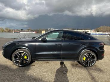 SPOTICAR Porsche Cayenne 3.0 V6 462ch E-hybrid Occasion - Suv-4x4 Hybride Rechargeable Noir Intense - Arles - 1203930274_4