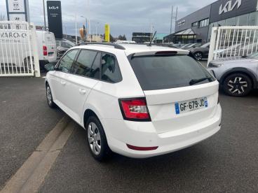 SPOTICAR Skoda Fabia 1.0 Mpi 60ch Business Euro6d-t 3cv Occasion - Citadine Essence Blanc - Calais - 1203973075_3