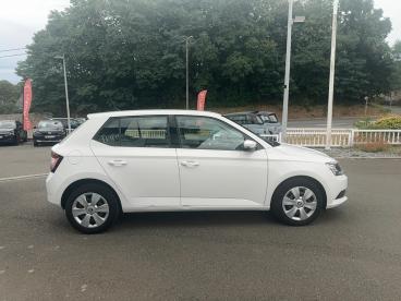 SPOTICAR Skoda Fabia 1.0 Mpi 60 Ambition Gtec Occasion - Citadine Essence Blanc - Mayenne - 1204169378_4