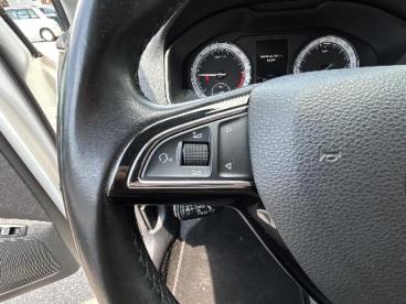 SPOTICAR Skoda Karok Karoq 2.0 Tdi 150ch Scr Style 4x4 Dsg Occasion - Suv-4x4 Diesel Blanc Cristal - Nice - 1203991192_5