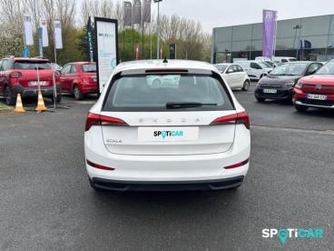 SPOTICAR Skoda Scala 1.0 Tsi 95ch Active Occasion - Berline Essence Blanc Cristal - Compiegne - 1203964732_5