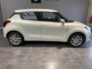 SPOTICAR Suzuki Swift 1.2 Dualjet Hybrid 83ch Privilege Auto Occasion - Citadine Hybride Pure White Pearl Métallisé - Gometz Le Chatel - 1203889188_2