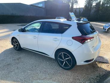 SPOTICAR Toyota Auris 1.8 Hybrid 136 Cvt Auto Collection Occasion - Berline Hybride Blanc - Uzes - 1203871593_4