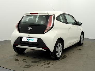 SPOTICAR Toyota Aygo 1.0 Vvt-i X-shift X-play Occasion - Citadine Essence Blanc - Montigny Le Bretonneux - 1203749827_5