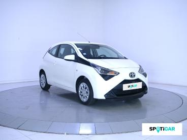 SPOTICAR Toyota Aygo 1.0 Vvt-i X-play Occasion - Citadine Essence Blanc - La Roche Sur Yon - 1203983746_3