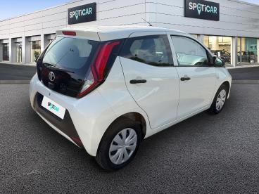 SPOTICAR Toyota Aygo 1.0 Vvt-i 72ch X-play 5p My20 Occasion - Citadine Essence Blanc Banquise - Libourne - 1203989843_2