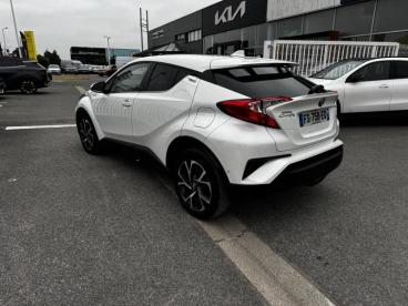 SPOTICAR Toyota C-hr 122h Graphic 2wd E-cvt Rc18 Occasion - Suv-4x4 Hybride Blanc - Calais - 1203720949_3