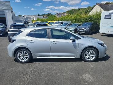SPOTICAR Toyota Corolla 122h Dynamic Occasion - Berline Hybride Gris Clair - Saumur - 1204146060_4