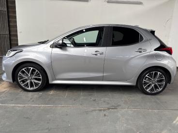 SPOTICAR Toyota Yaris Hybride 116h Iconic Occasion - Citadine Hybride Gris - St Etienne - 1203542336_4