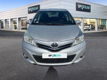 SPOTICAR Toyota Yaris 69 Vvt-i Active 5p Occasion - Citadine Essence Gris Aluminium - Bourgoin Jallieu - 1203698316_2