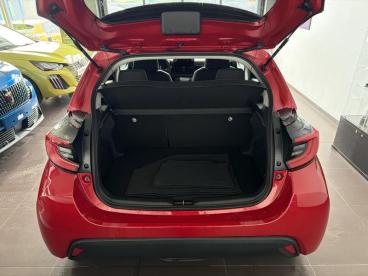 SPOTICAR Toyota Yaris 116h Design 5p My22 Occasion - Citadine Hybride Rouge Intense (n) - Saint Flour - 1203784823_4