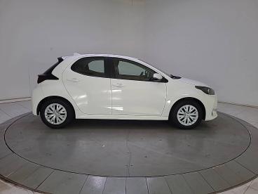 SPOTICAR Toyota Yaris Hybride 116h Collection Occasion - Citadine Hybride Blanc - Le Chateau D'olonne - 1203862190_4
