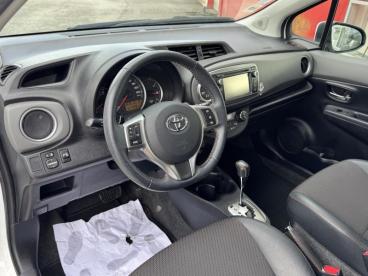SPOTICAR Toyota Yaris 100 Vvt-i Style Cvt 5p Occasion - Citadine Essence Blanc Pur - Ploemeur - 1203911228_3