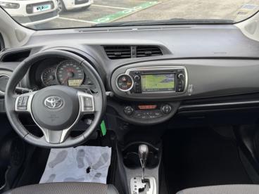 SPOTICAR Toyota Yaris 100 Vvt-i Style Cvt 5p Occasion - Citadine Essence Blanc Pur - Ploemeur - 1203911228_5
