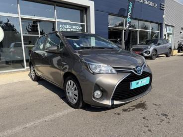 SPOTICAR Toyota Yaris Hsd 100h Dynamic 5p Occasion - Citadine Hybride Gris Dune - Marseille - 1203948260_3