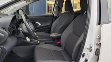 SPOTICAR Toyota Yaris 116h Dynamic Occasion - Citadine Hybride Blanc - Beaucouze - 1203975456_5