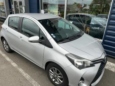 SPOTICAR Toyota Yaris 69 Vvt-i Dynamic Occasion - Citadine Essence Gris Clair - Saint Aubin Du Cormier - 1203982734_5