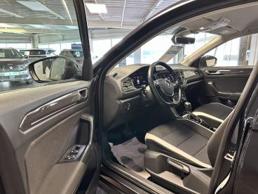 SPOTICAR Volkswagen T-roc 1.5 Tsi 150 Evo Carat Dsg7 Occasion - Suv-4x4 Essence Noir - Beaufort En Anjou - 1203899087_4