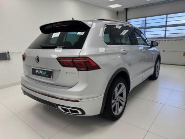 SPOTICAR Volkswagen Tiguan 1.4 Ehybrid 245 Dsg6 R-line Exclusive Occasion - Suv-4x4 Hybride Rechargeable Gris Clair - Yvetot - 1203883526_3