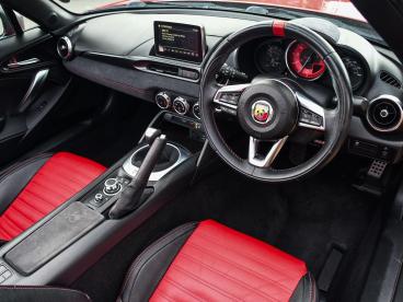 SPOTICAR Abarth 124 Spider 1.4 Multiair Euro 6 2dr Used Car - Saloon Petrol Red - Nuneaton - 1200547596_4