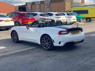 SPOTICAR Abarth 124 Spider 1.4 Multiair Auto Euro 6 2dr Used Car - Saloon Petrol White - Cheltenham - 1200583397_4