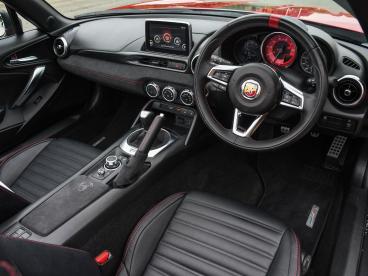 SPOTICAR Abarth 124 Spider 1.4 Multiair Euro 6 2dr Used Car - Saloon Petrol Red - Nuneaton - 1200594371_3
