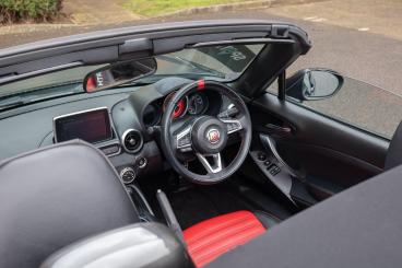 SPOTICAR Abarth 124 Spider 1.4 Multiair Auto Euro 6 2dr Used Car - Saloon Petrol Black - Nuneaton - 1200641802_4